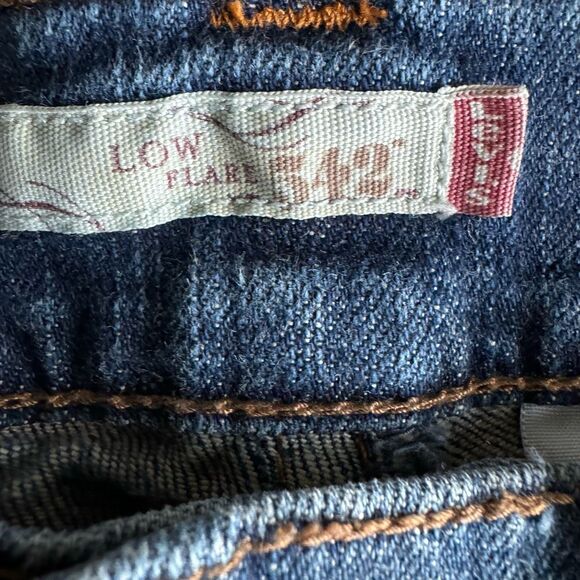 Vitnage Levi’s Low Flare 542 Jeans Size 12 - Picture 4 of 8